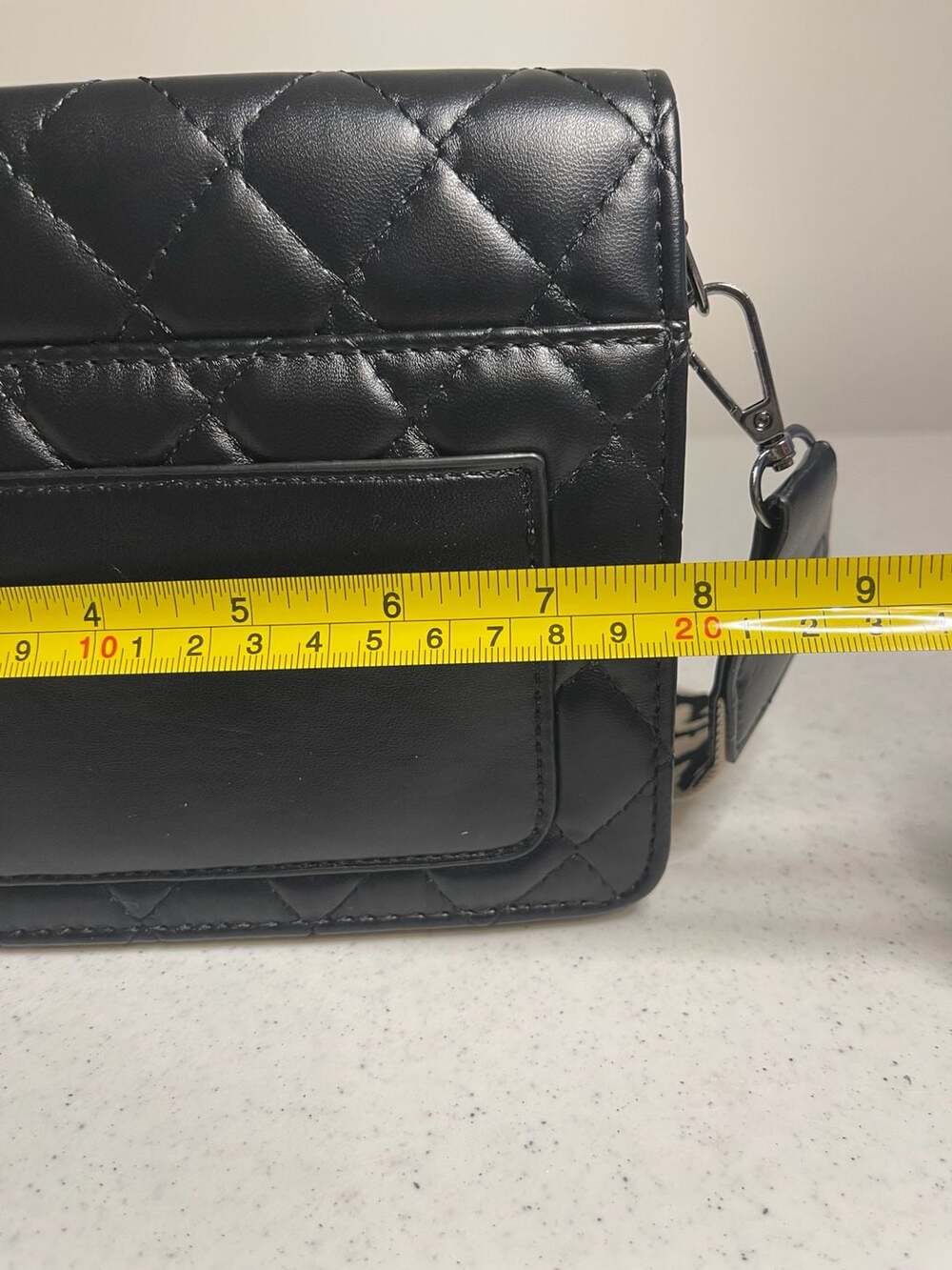 NEW - Black Quilted Faux Leather Crossbody Bag w Patterned Wide Strap - Picture 4 of 7